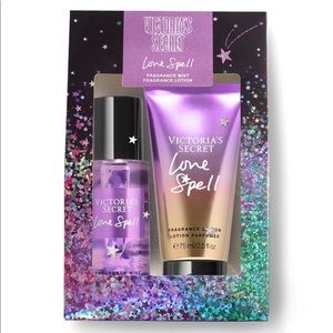 NIB VICTORIA SECRET Mini Mist & Lotion Gift Set